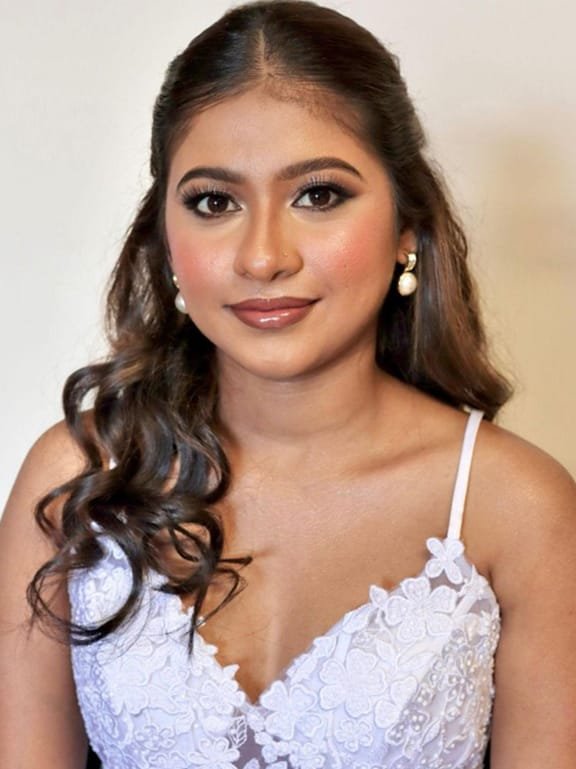 Pre-shoot makeup service at Kocofay Makeup Studio in Sri Lanka, professional makeup for photoshoots